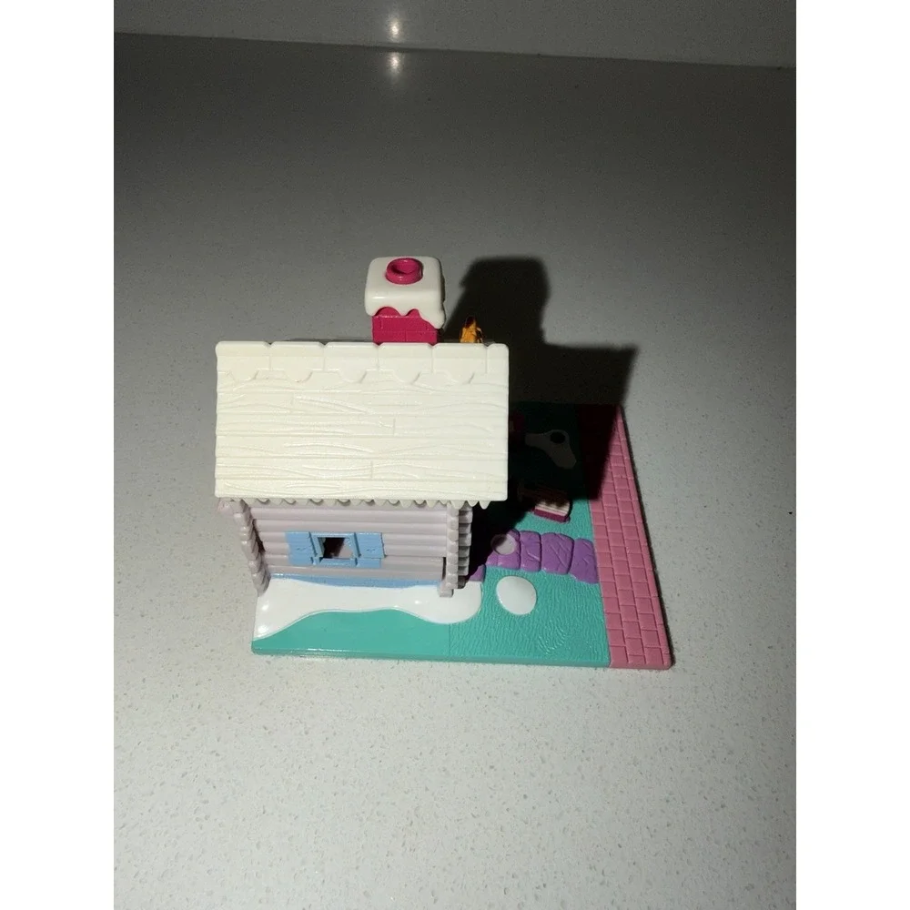 Vintage 1993 Polly Pocket Ski Lodge House Playset No Figurines Bluebird